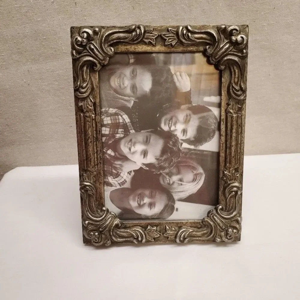 5 x 7 Ornate Picture Frame in Pewter Finish